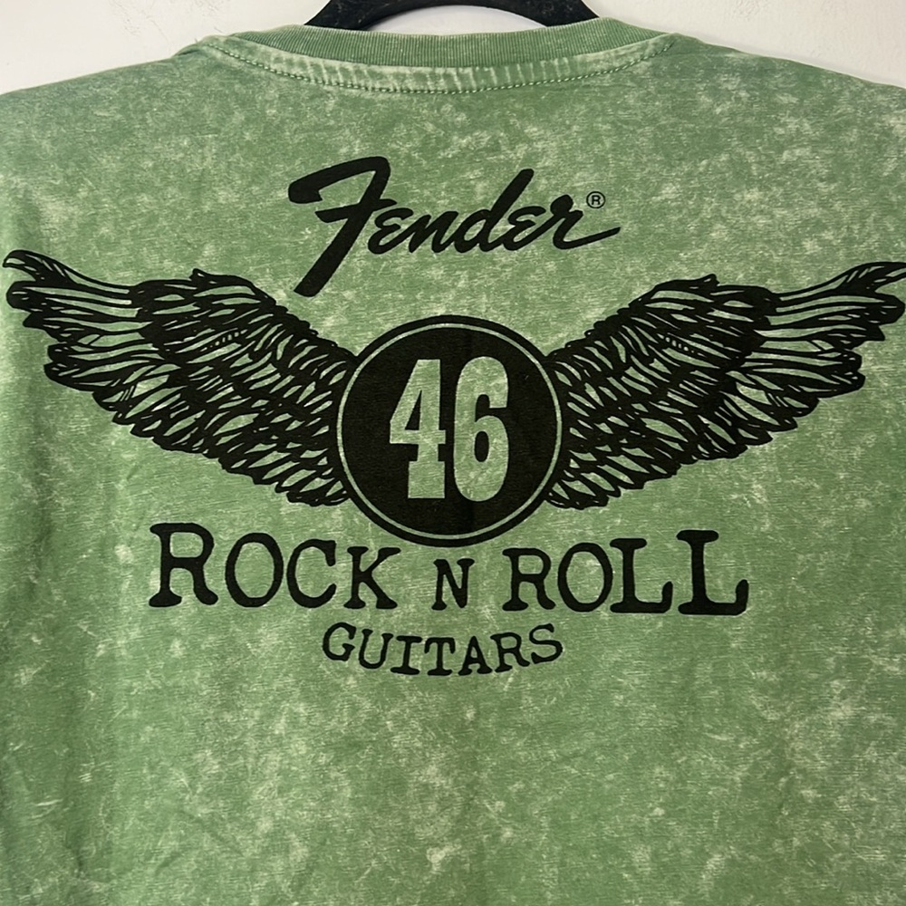Fender Women's Cropped Green Distressed Graphic Short Sleeve T-Shirt Size Small - Picture 5 of 5